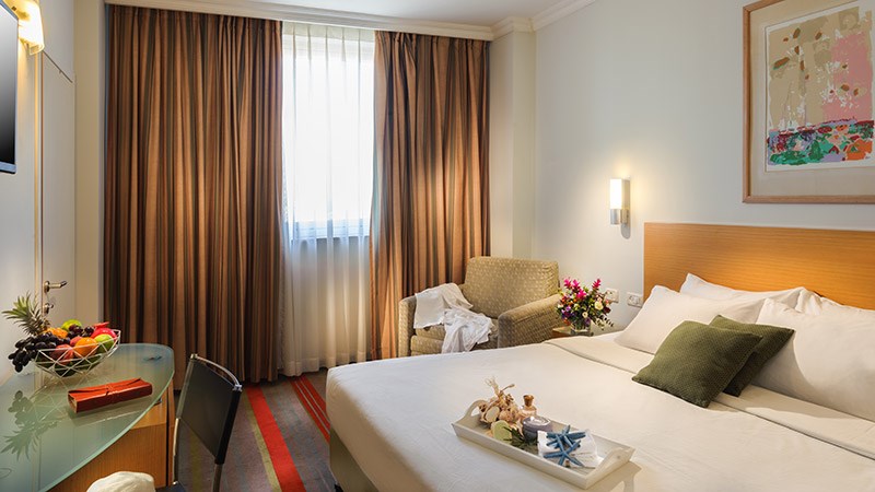 Grand Beach Tel Aviv - Bedroom Atmosphere