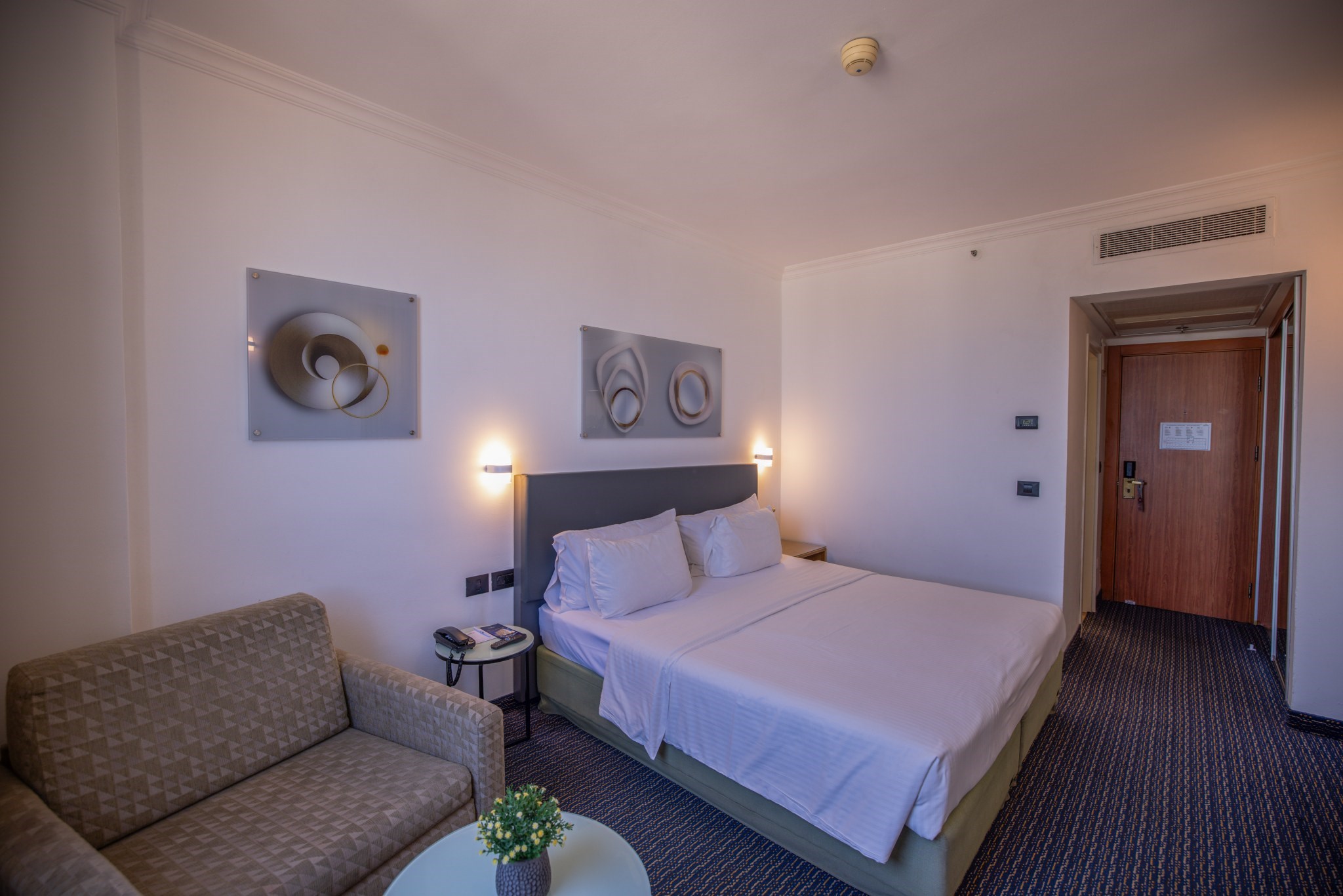 Grand Beach Hotel Tel Aviv | Hotel Rooms