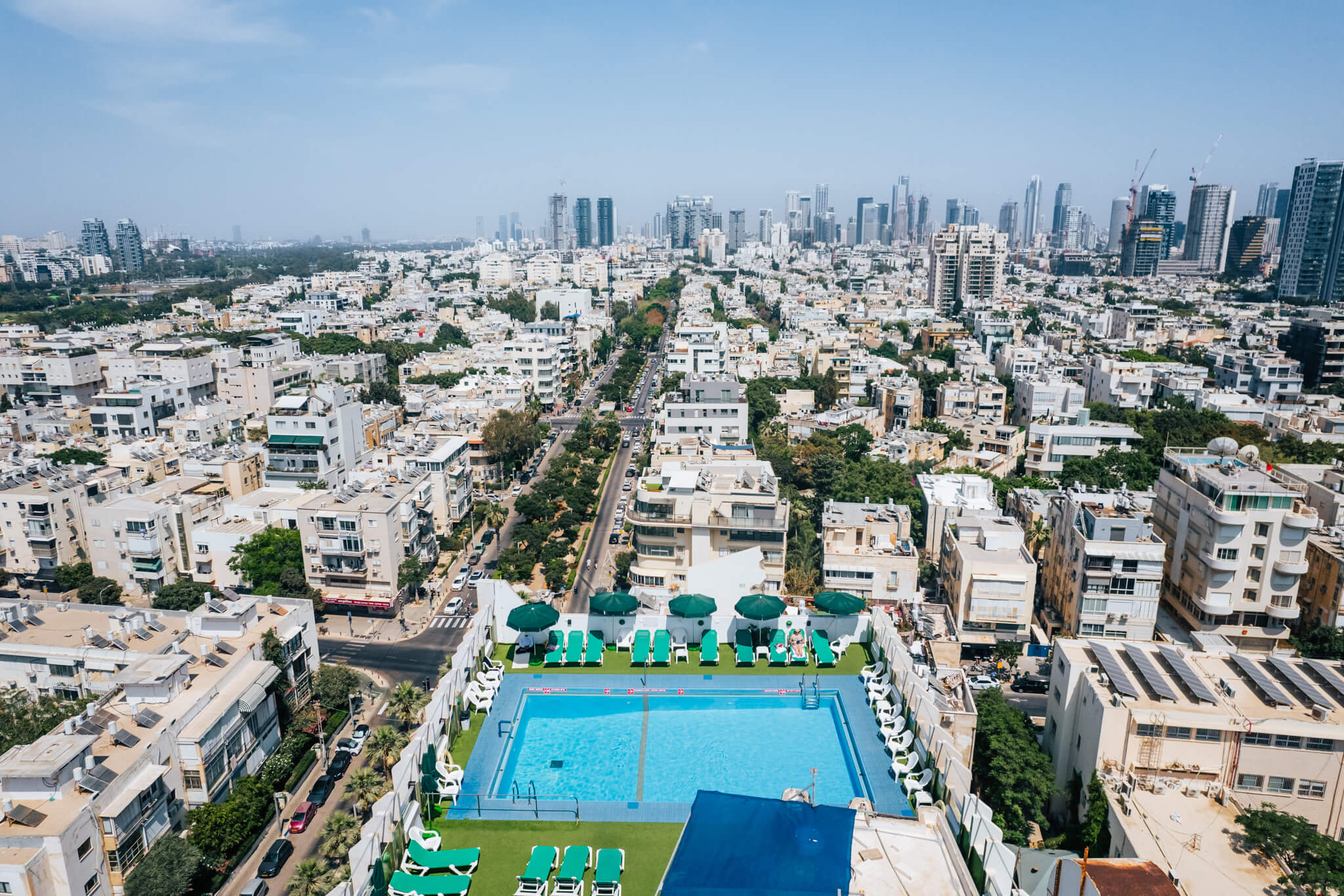 Grand Beach Hotel Tel Aviv | Swimming Pool