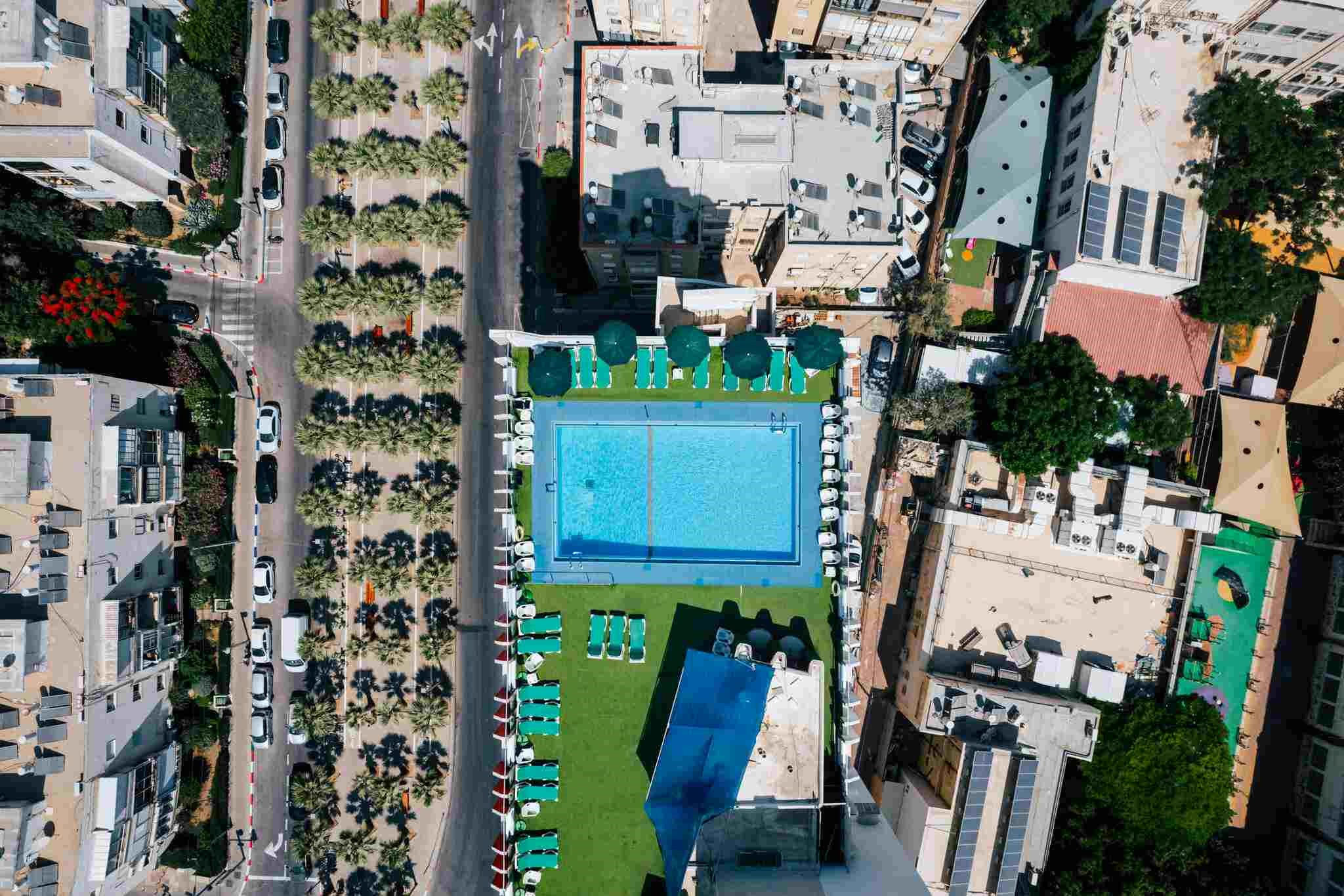 Grand Beach Hotel Tel Aviv | Swimming Pool