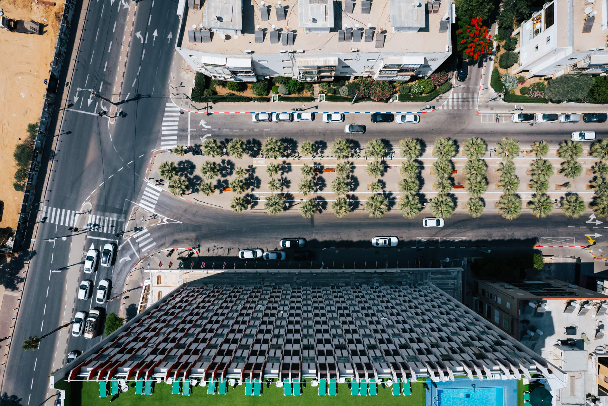 Grand Beach Hotel Tel Aviv | Swimming Pool