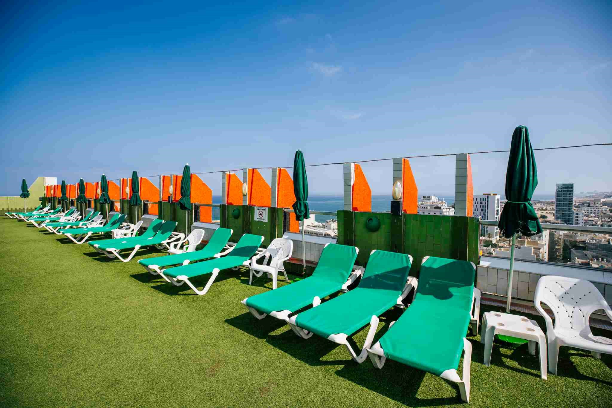 Grand Beach Hotel Tel Aviv | Swimming Pool