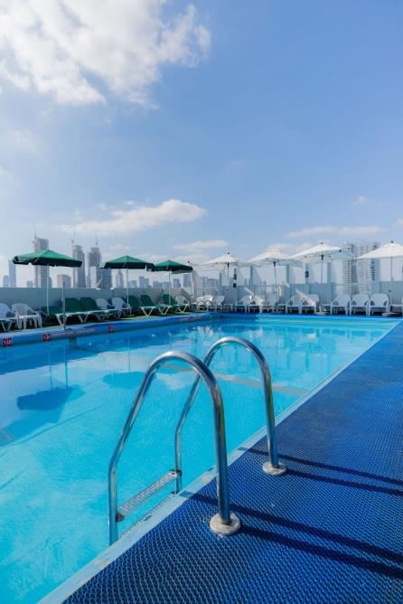Grand Beach Hotel Tel Aviv | Swimming Pool