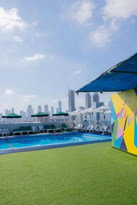 Grand Beach Hotel Tel Aviv | Swimming Pool