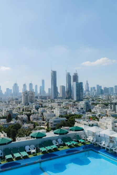 Grand Beach Hotel Tel Aviv | Swimming Pool