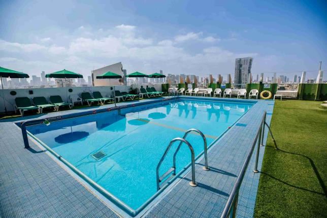 Grand Beach Hotel Tel Aviv | Swimming Pool