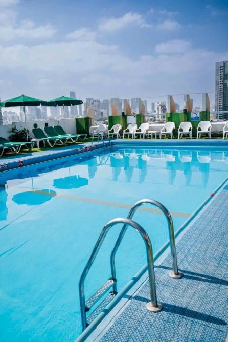 Grand Beach Hotel Tel Aviv | Swimming Pool